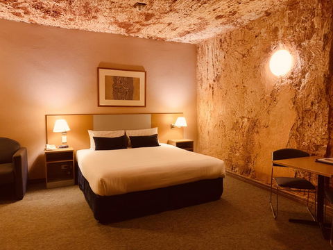 Desert Cave Hotel - Hobart Tourism 17