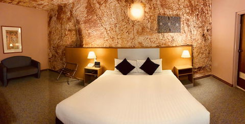 Desert Cave Hotel - Hobart Tourism 2