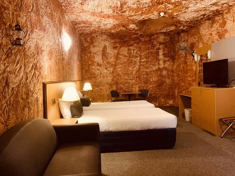 Desert Cave Hotel - Hobart Tourism 16