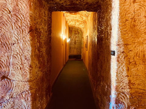 Desert Cave Hotel - Hobart Tourism 27