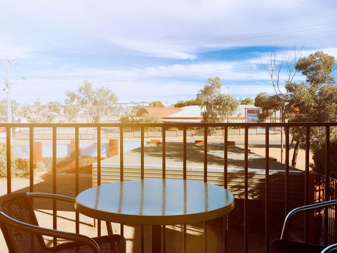 Desert Cave Hotel - Hobart Tourism 0