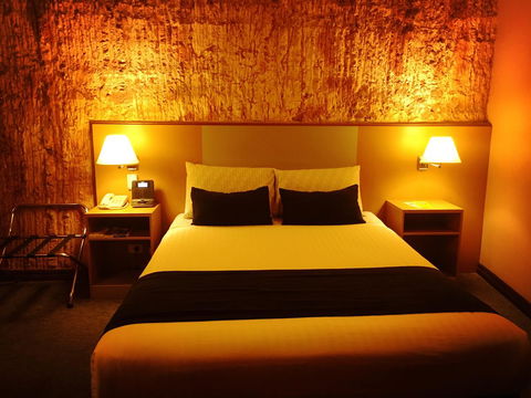 Desert Cave Hotel - Hobart Tourism 38