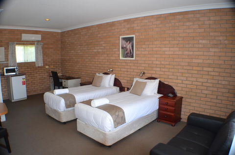 Deer Park Motor Inn Armidale - Tourism TAS 3