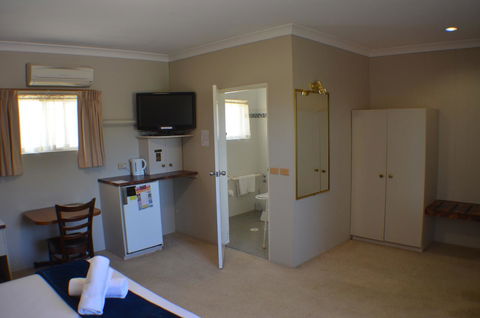 Deer Park Motor Inn Armidale - Tourism TAS 34