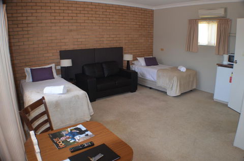 Deer Park Motor Inn Armidale - Tourism TAS 11