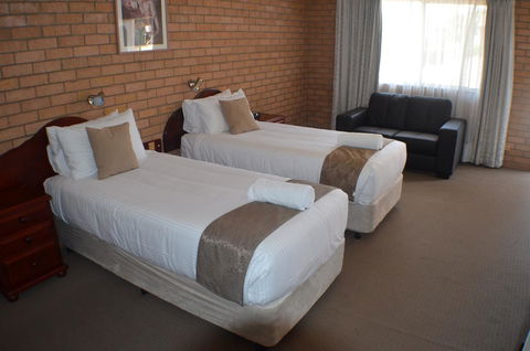 Deer Park Motor Inn Armidale - Tourism TAS 4