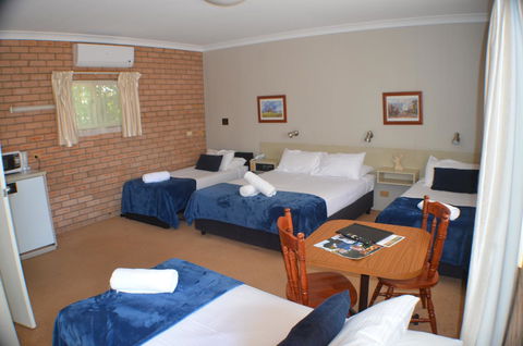 Deer Park Motor Inn Armidale - Tourism TAS 9