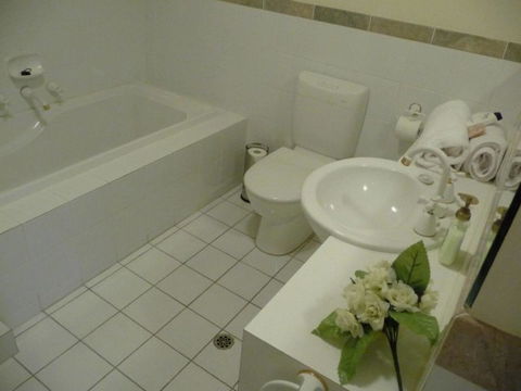 City Escape 3 Bedroom East End Of Adelaide - Hobart Tourism 1