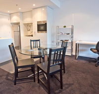 Luxury City Apt with Pool Gym Spa Netflix - Hobart Tourism