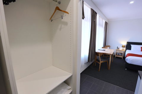 Robe Central Motel - Hobart Tourism 35