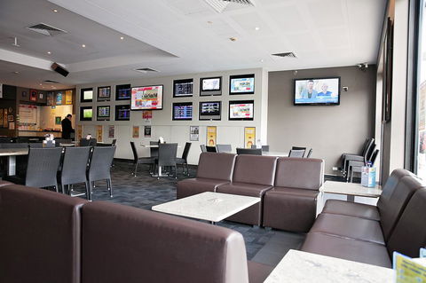 Mawson Lakes Hotel - Tourism TAS 19