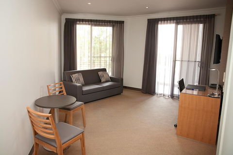 Mawson Lakes Hotel - Tourism TAS 38