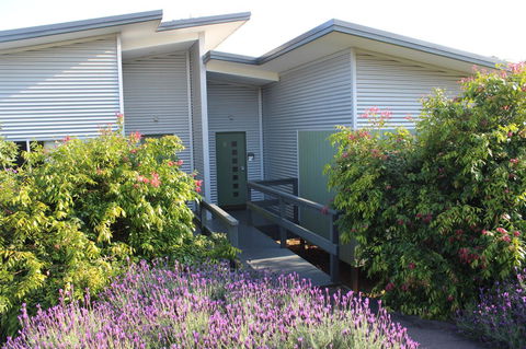Beltana Villas - Hobart Tourism 13