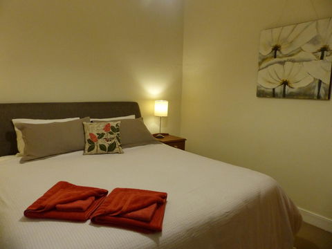 Andy\'s Accommodation - Hobart Tourism 0