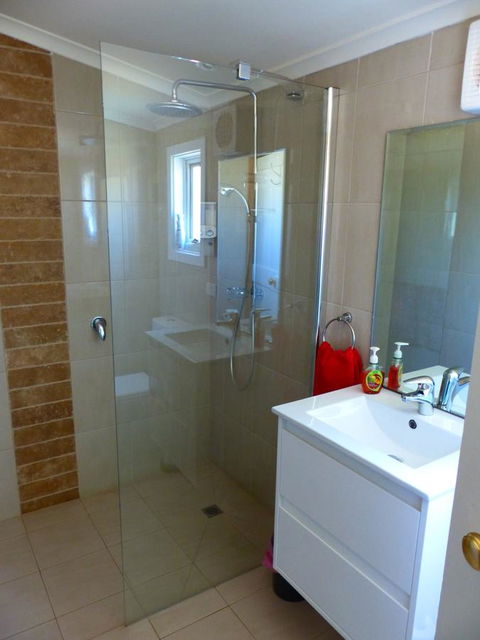 Andy\'s Accommodation - Hobart Tourism 21