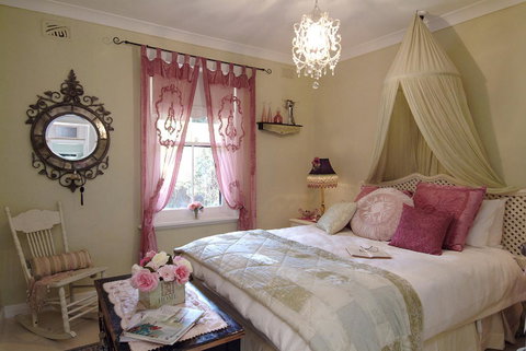 Jasmine\'s Barossa Valley Cottage - Hobart Tourism 7