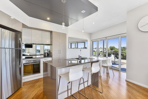 Robe Marina Accommodation - Hobart Tourism 21