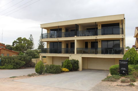 The Lighthouse - Beachfront Accommodation - Tourism TAS 0