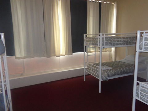 Adelaide Backpackers And Travellers Inn - Hobart Tourism 3