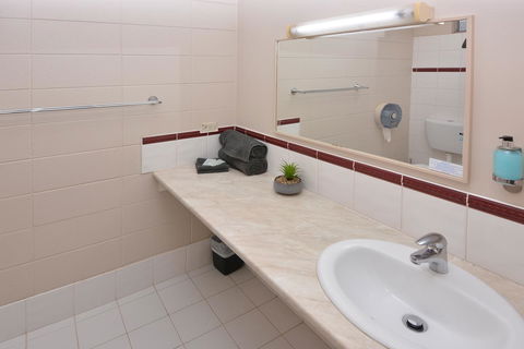 Motel Poinsettia - Hobart Tourism 11