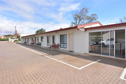 Motel Poinsettia - Hobart Tourism 9