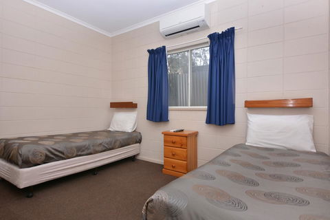 Motel Poinsettia - Hobart Tourism 16