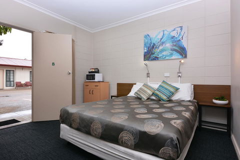 Motel Poinsettia - Hobart Tourism 25