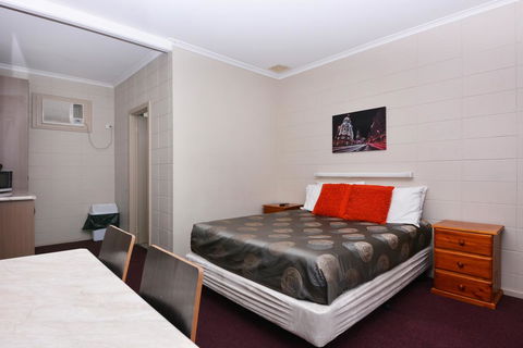 Motel Poinsettia - Hobart Tourism 14