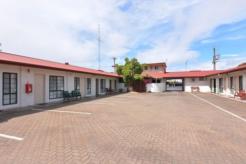 Motel Poinsettia - Hobart Tourism 7