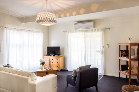 20 Hill Avenue Bed & Breakfast - Hobart Tourism 26