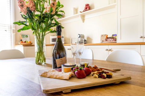 20 Hill Avenue Bed & Breakfast - Hobart Tourism 19