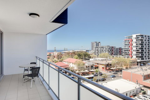 Adina Apartment Hotel Wollongong - Tourism TAS 12