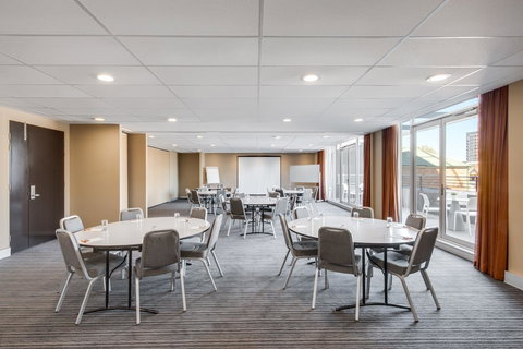 Adina Apartment Hotel Wollongong - Tourism TAS 29