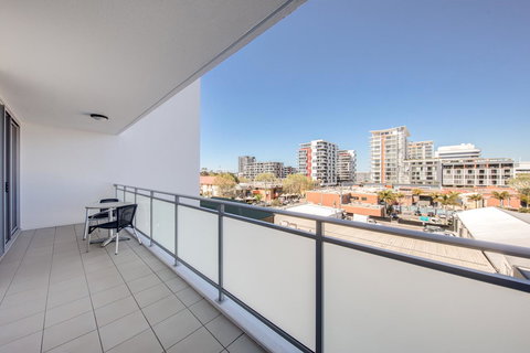 Adina Apartment Hotel Wollongong - Tourism TAS 19