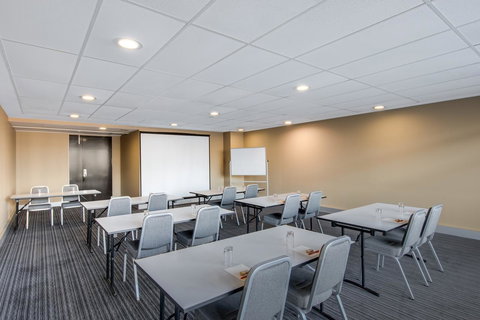 Adina Apartment Hotel Wollongong - Tourism TAS 36