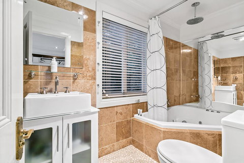 Aldgate Creek Cottage Bed And Breakfast - Tourism TAS 12