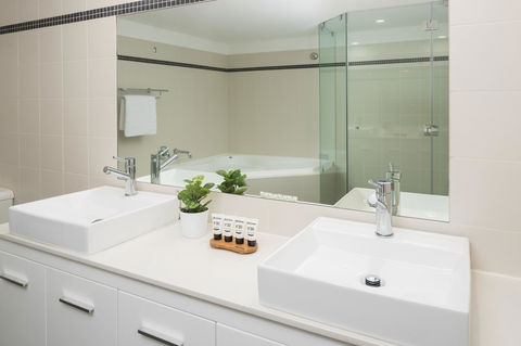 Esplanade Hotel Fremantle - By Rydges - Hobart Tourism 13