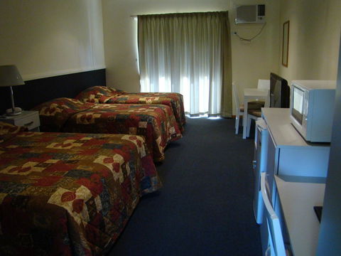 Dunsborough Central Motel - Hobart Tourism 12