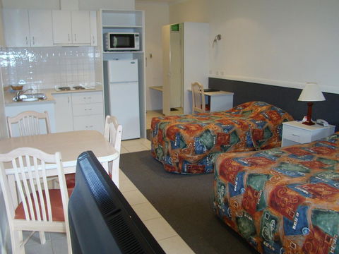 Dunsborough Central Motel - Hobart Tourism 20