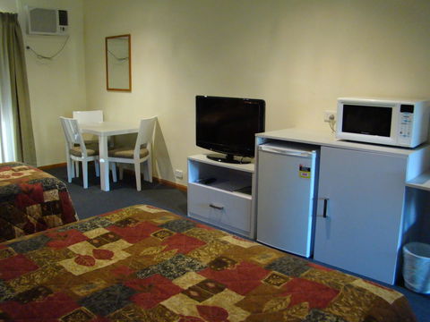 Dunsborough Central Motel - Hobart Tourism 8