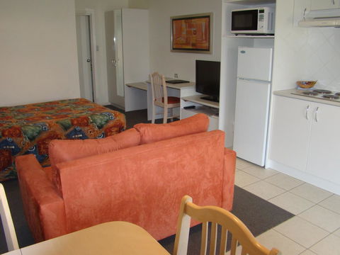 Dunsborough Central Motel - Hobart Tourism 21