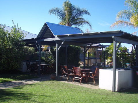 Dunsborough Central Motel - Hobart Tourism 14