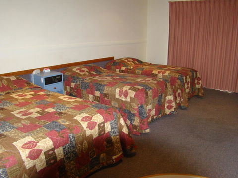 Dunsborough Central Motel - Hobart Tourism 23