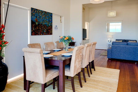 Cottesloe Beach House I - Tourism TAS 7