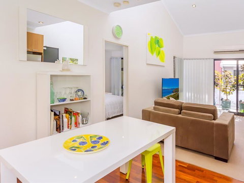 Home Apartment - Perth City Centre - Free WiFi - Tourism TAS 6