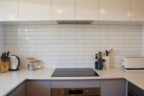 Cottesloe Beachfront Ocean View Apartment - Hobart Tourism 11