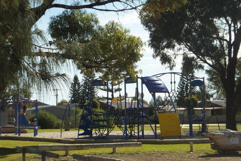 Ocean Beach Chalet 18 - Hobart Tourism 22