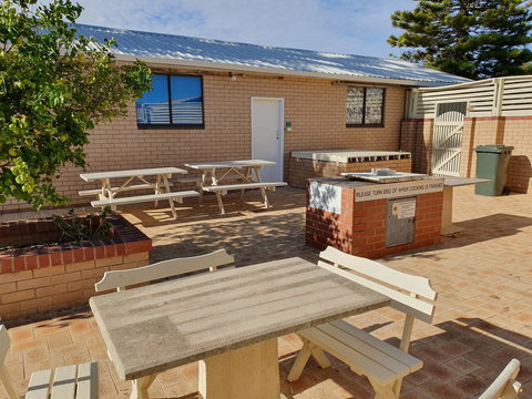 Ocean Beach Chalet 18 - Hobart Tourism 11