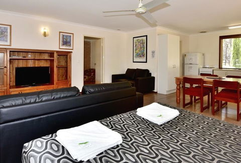 Travellers Rest Motel - Tourism TAS 3