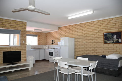 Kalbarri Seafront Villas - Tourism TAS 16